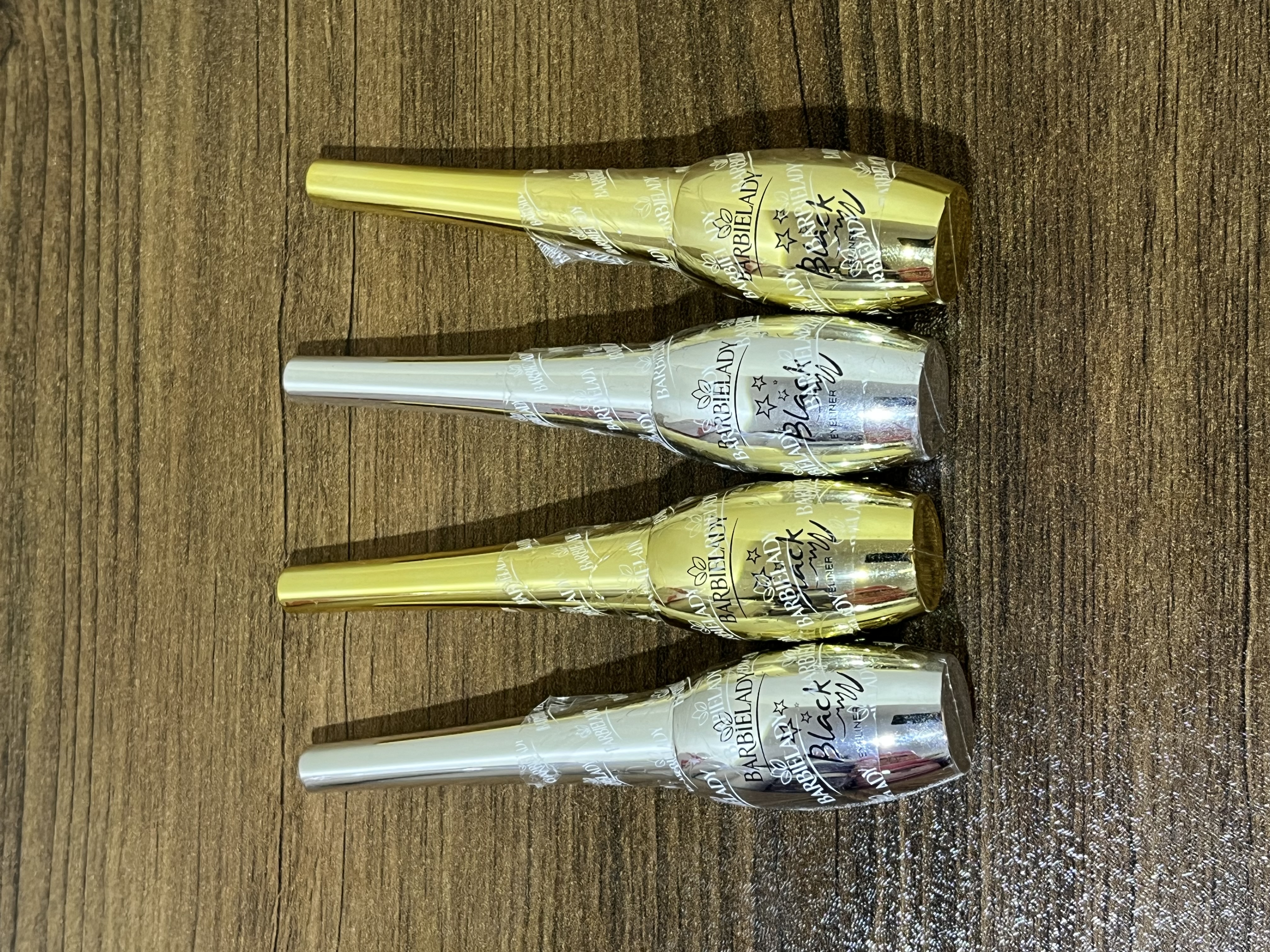 خط چشم مشکی باربی لیدی barbieLady
